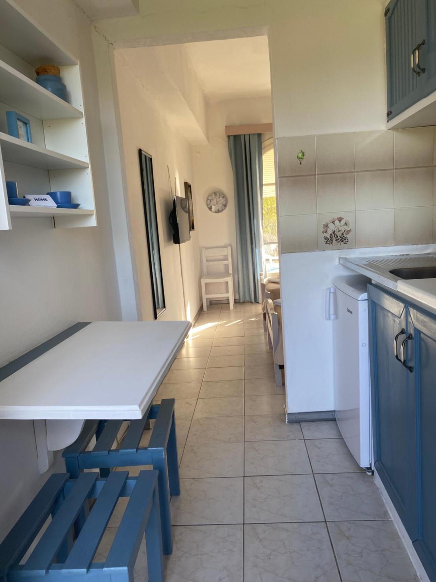 Navy Apartment With Mountain View &Private Parking Βάτος Εξωτερικό φωτογραφία