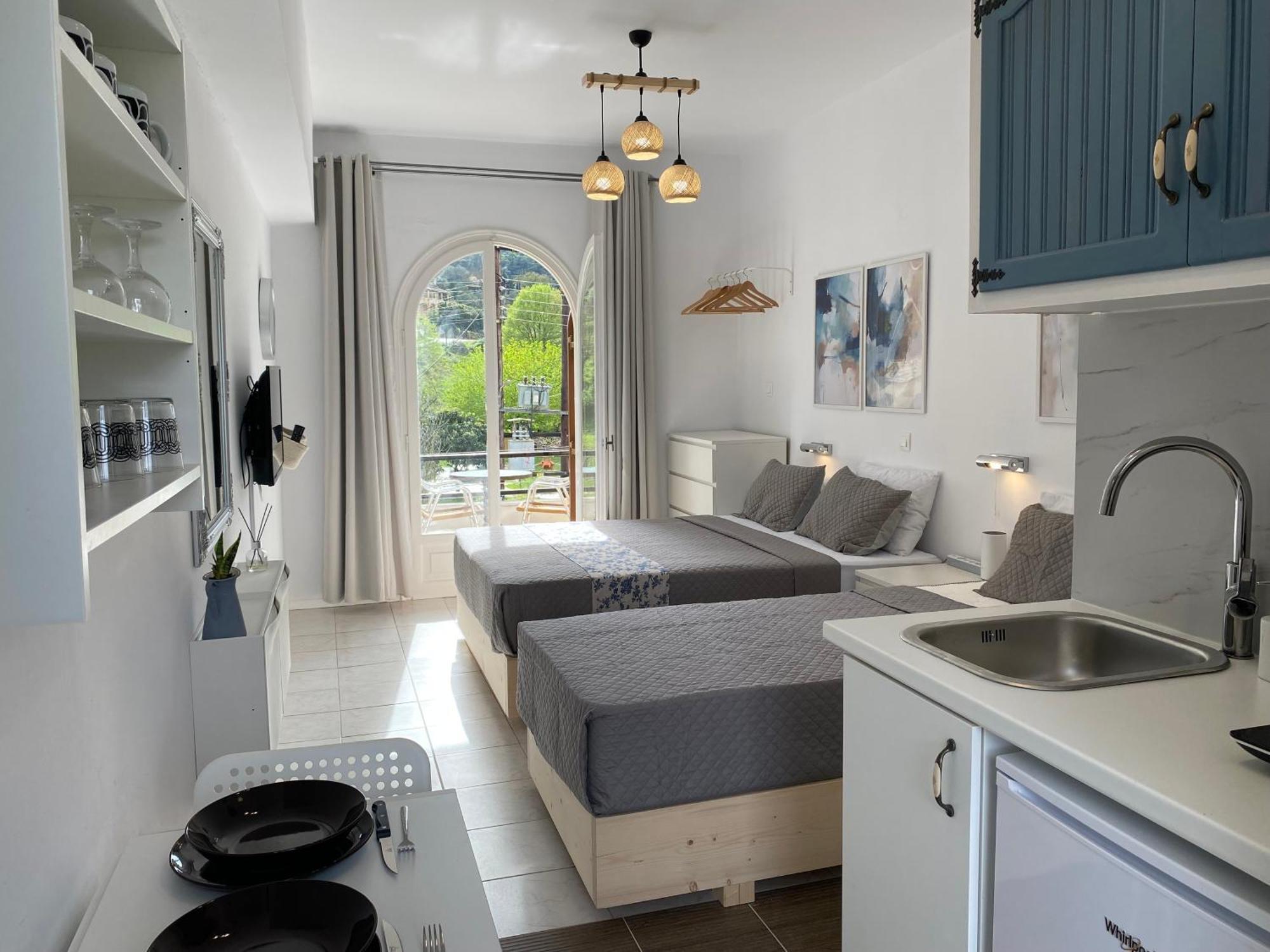 Navy Apartment With Mountain View &Private Parking Βάτος Εξωτερικό φωτογραφία